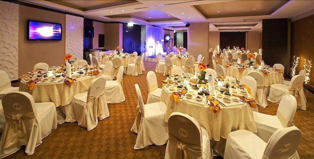 Abidos Hotel Apartment Al Barsha Dubaj Kültér fotó